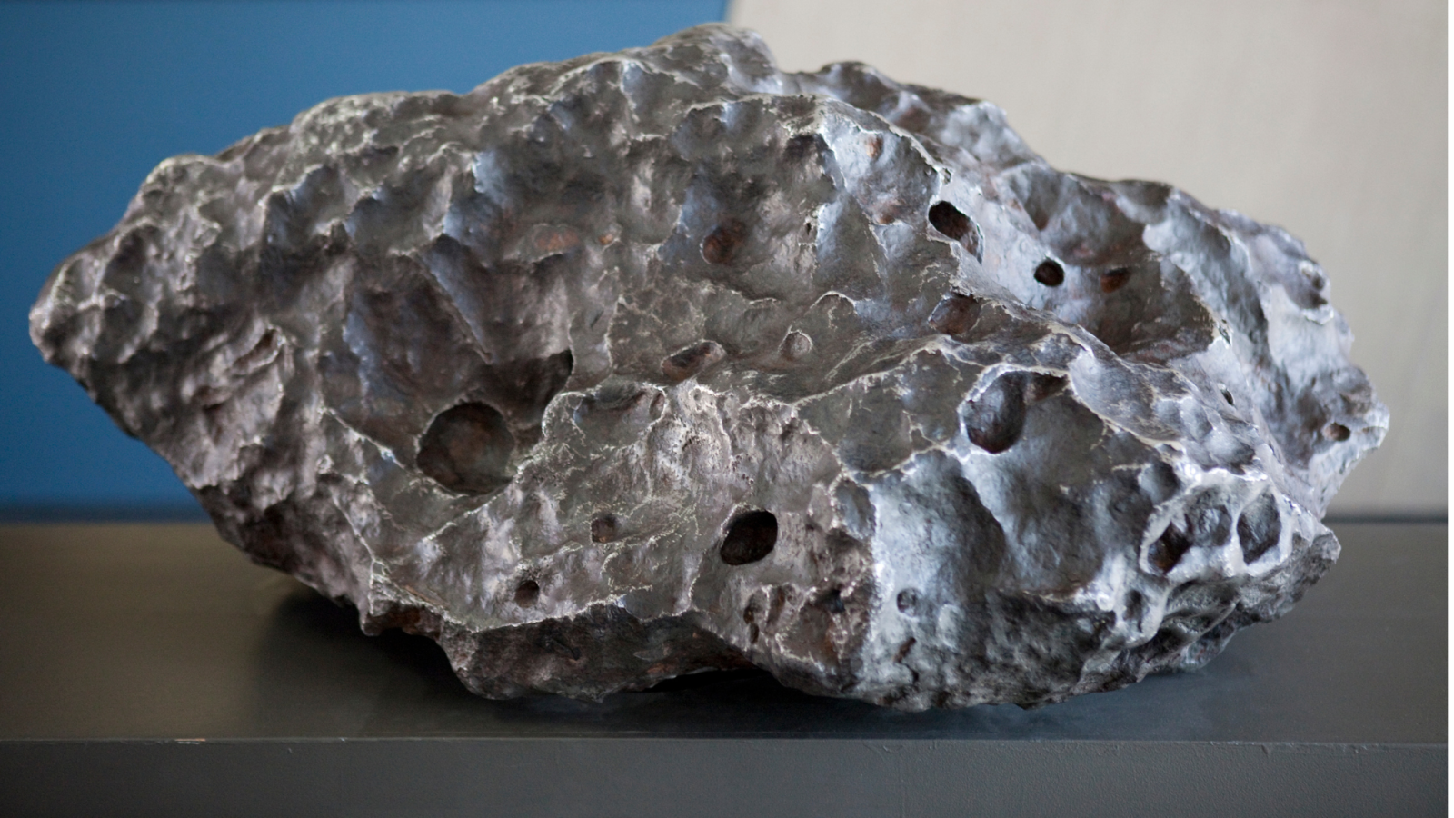 meteoriti:-il-ferro-dal-cielo-che-ha-plasmato-la-nostra-storia