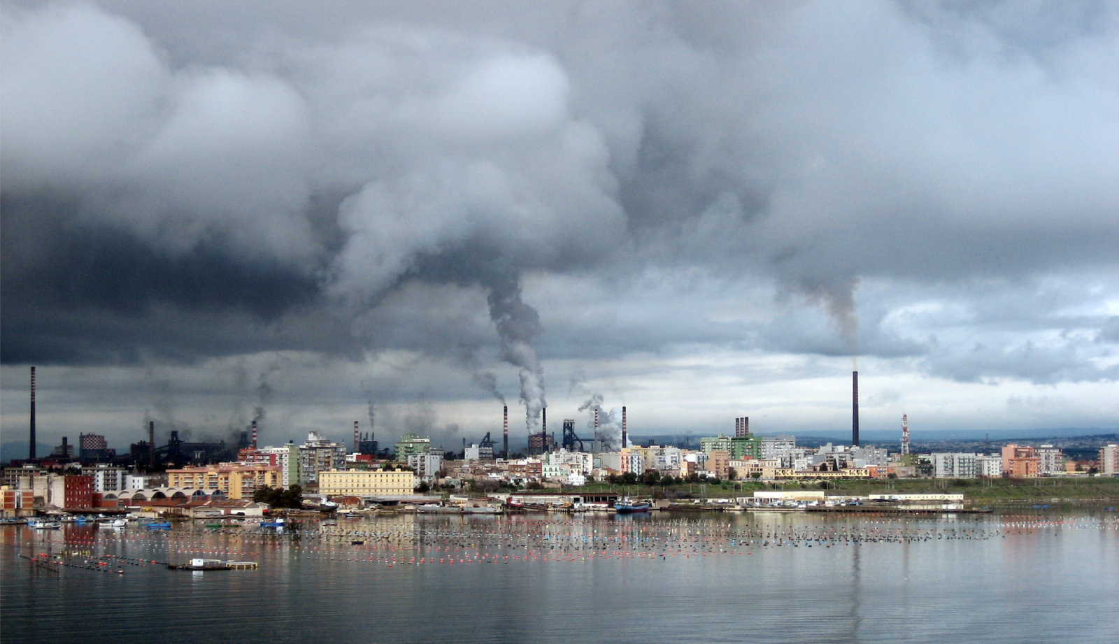 perche-la-decarbonizzazione-dell’ex-ilva-non-sia-solo-una-favola-bella