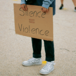 si,-l’educazione-sessuale-contribuisce-a-prevenire-la-violenza-contro-le-donne