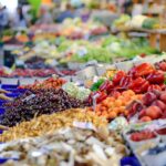 frutta-e-verdura:-piu-della-meta-contaminate-da-pesticidi-autorizzati