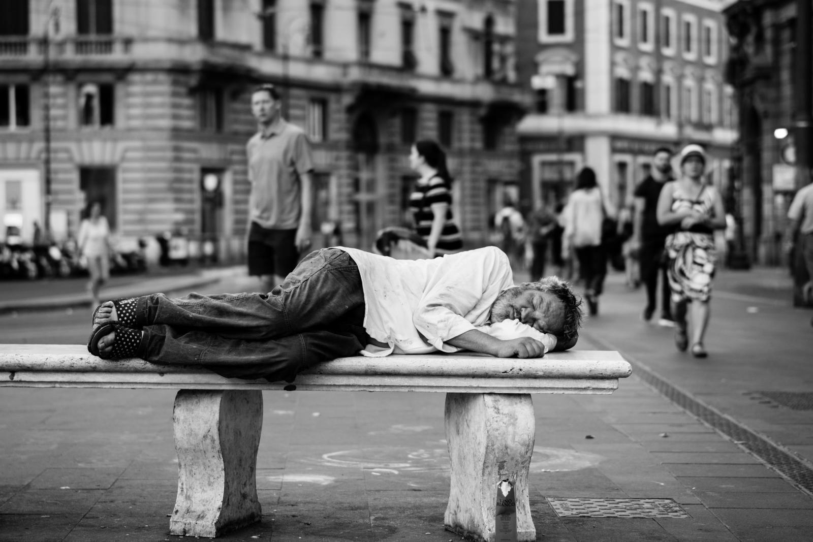 il-prezzo-della-salute:-come-la-poverta-economica-genera-la-poverta-sanitaria