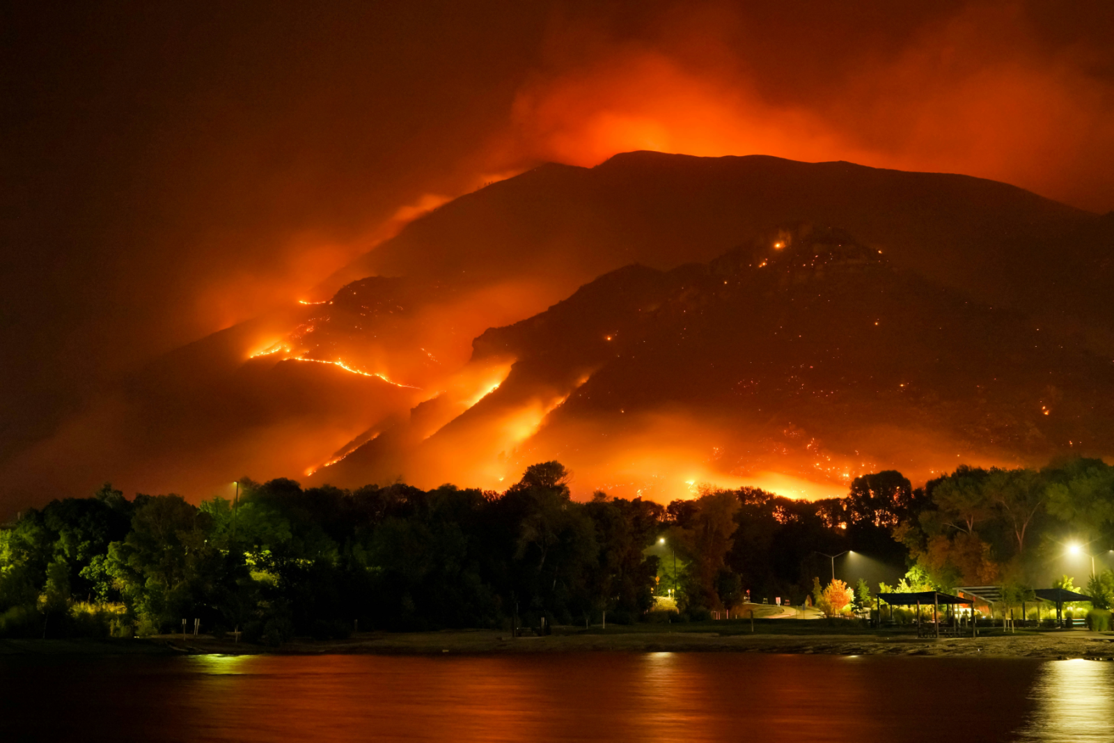 abbiamo-un-grosso-problema-con-gli-incendi